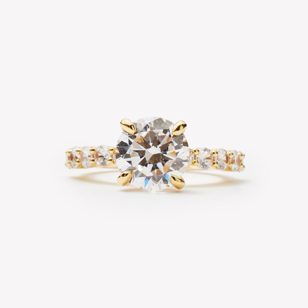 Round brilliant cut engagement ring by IRALIS – Zurich-designed fine jewelry, with DEF color, VS1–VS2 clarity and prong setting.
