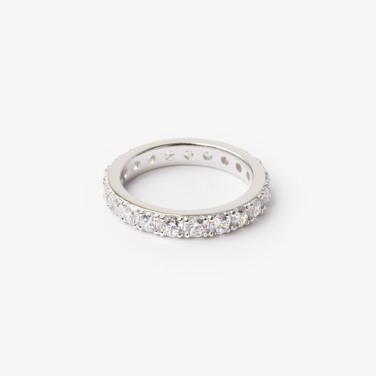 Round brilliant cut eternity ring by IRALIS featuring lab-grown diamonds in DEF color and VS1–VS2 clarity, Zurich designed
