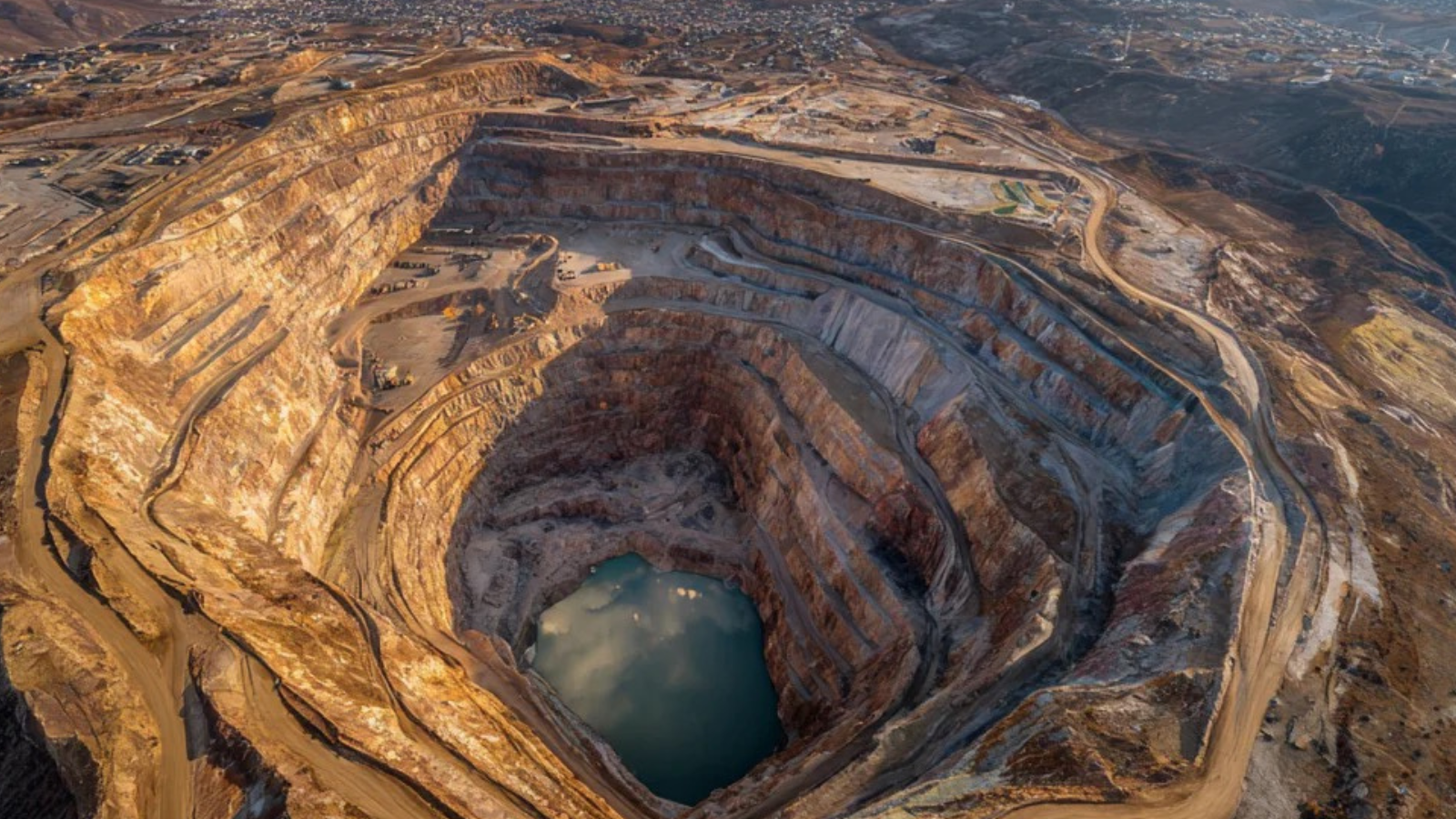 Lab-Grown vs. Mined Diamonds: What Actually Makes Them Different?