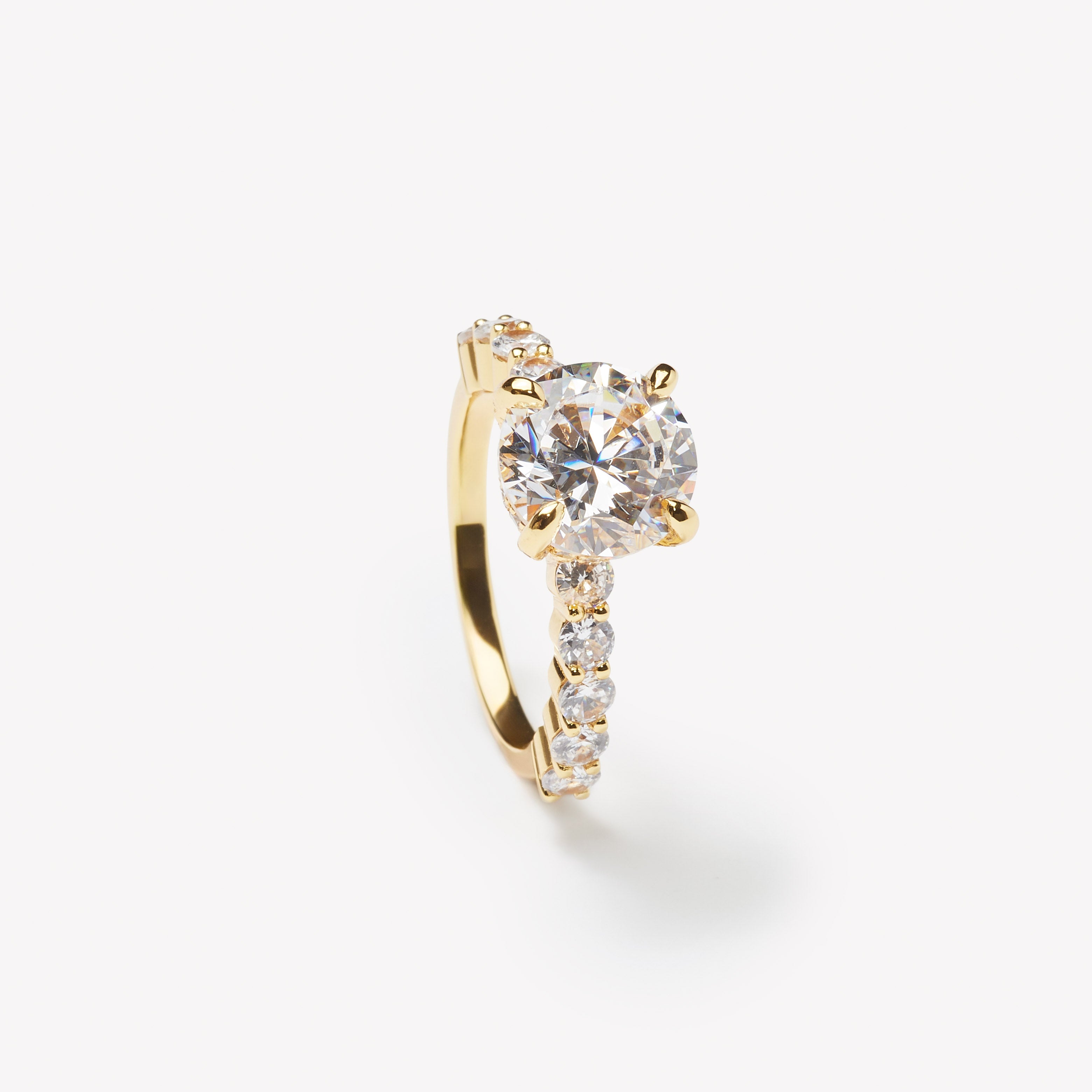 Round brilliant cut engagement ring by IRALIS – Zurich-designed fine jewelry, with DEF color, VS1–VS2 clarity and prong setting.
