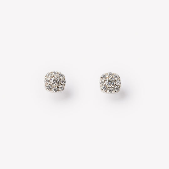 18k gold la grown diamond studs with round brilliant diamonds. Designed in Zurich. 