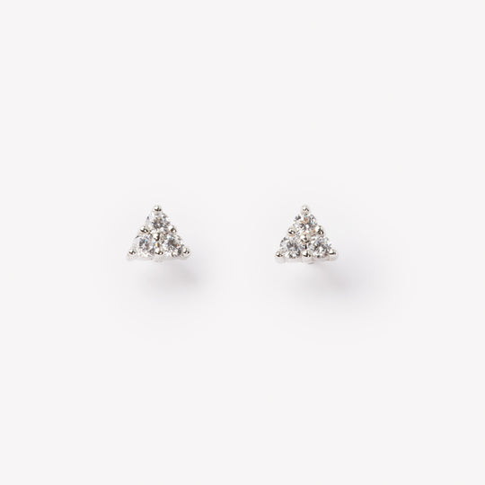 18k gold lab grown diamond studs. round brilliant diamonds in triangular shape. 
