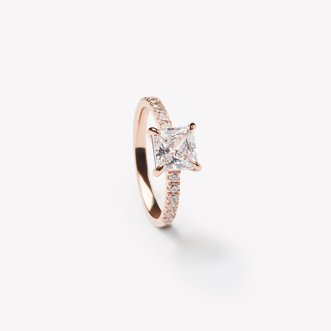 Princess cut engagement ring featuring pave setting by IRALIS – Zurich-designed fine jewelry with DEF color and VS1–VS2 clarity. 